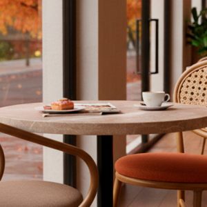 nueva silla Cracovia respaldo rejilla y asiento tapizado