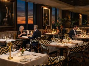 sillón Roseton en restaurante elegante