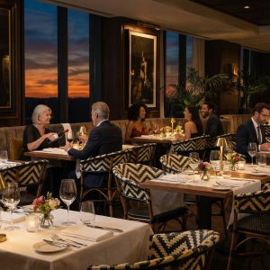 sillón Roseton en restaurante elegante