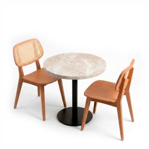 conjunto silla Bratislava en madera de haya y respaldo rejilla con mesa Kolonia